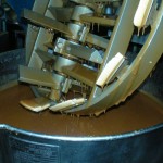 Making a pecan caramel