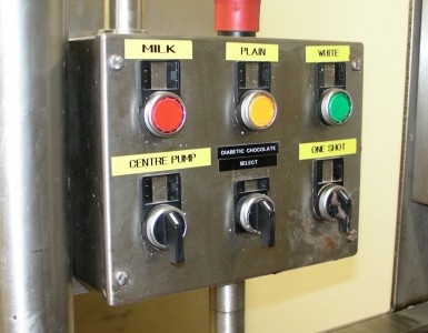 Very difficult not to press all these buttons at once... Very difficult not to press all these buttons at once...